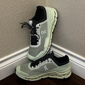 Women's Size 10 - On Cloudultra Moss/Eclipse
